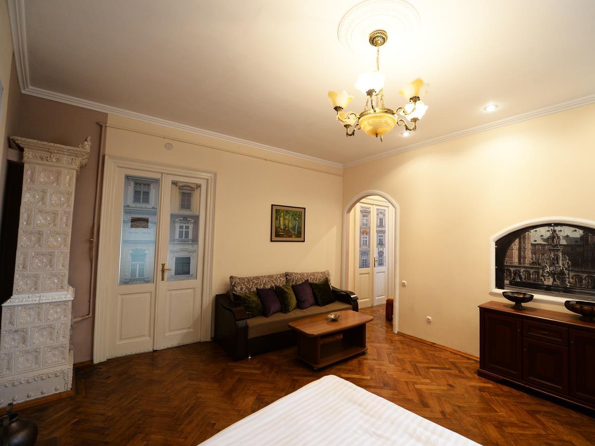 The Historical Family Nest In City Centre ลวีฟ ภายนอก รูปภาพ