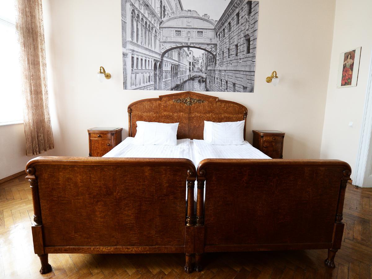 The Historical Family Nest In City Centre ลวีฟ ภายนอก รูปภาพ
