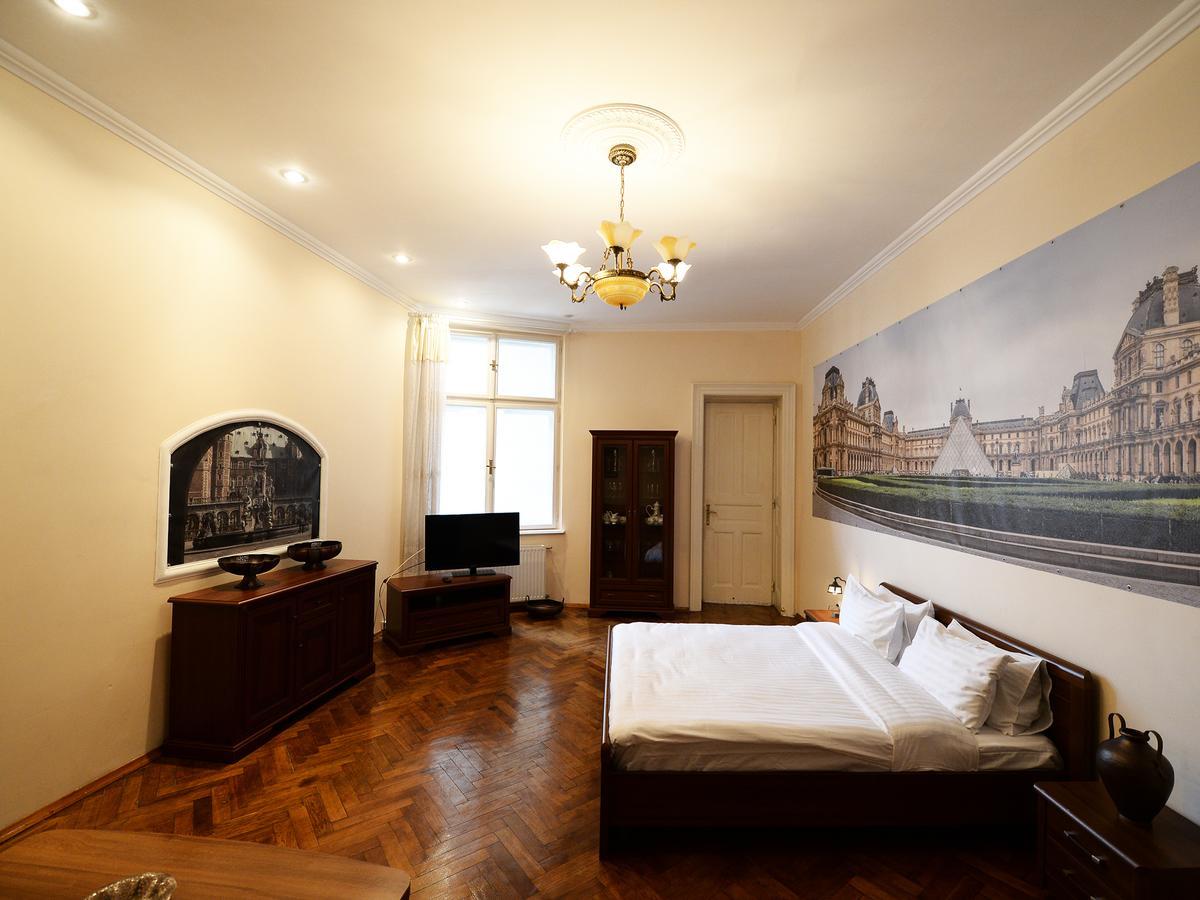 The Historical Family Nest In City Centre ลวีฟ ภายนอก รูปภาพ