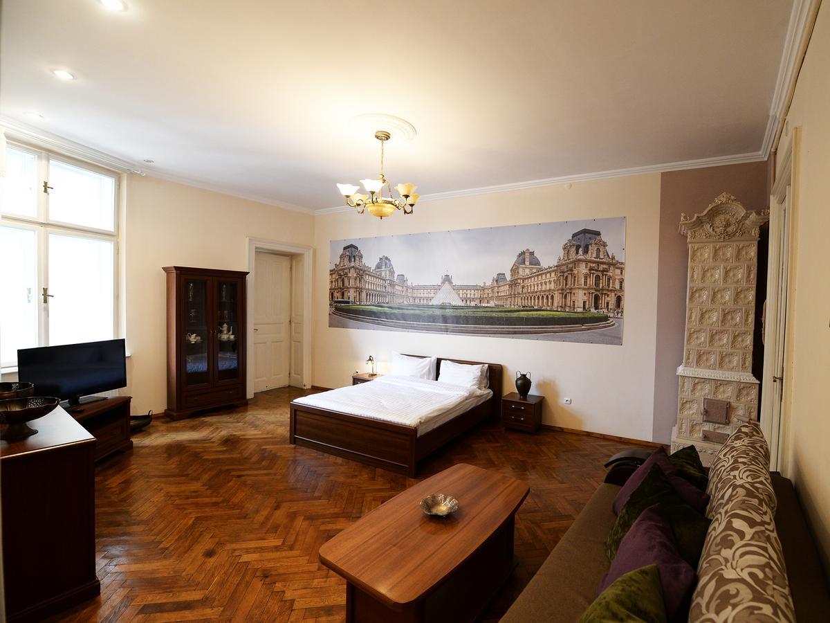 The Historical Family Nest In City Centre ลวีฟ ภายนอก รูปภาพ