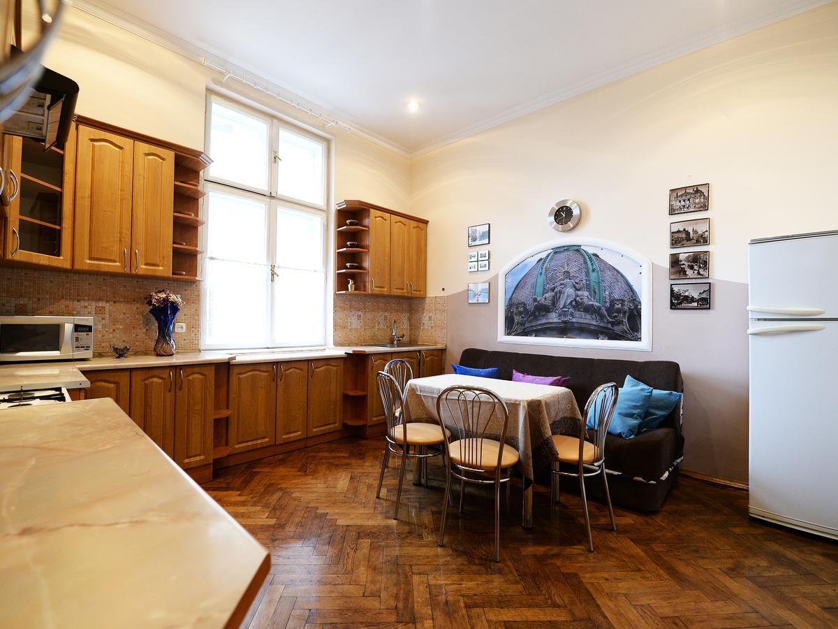 The Historical Family Nest In City Centre ลวีฟ ภายนอก รูปภาพ